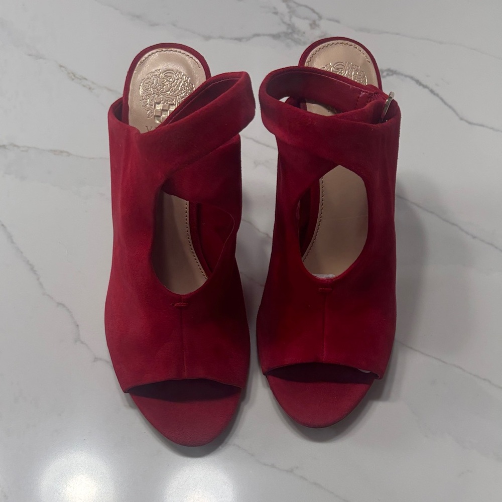 Elegant Red Suede Peep-Toe Heels - Picture 3 of 17